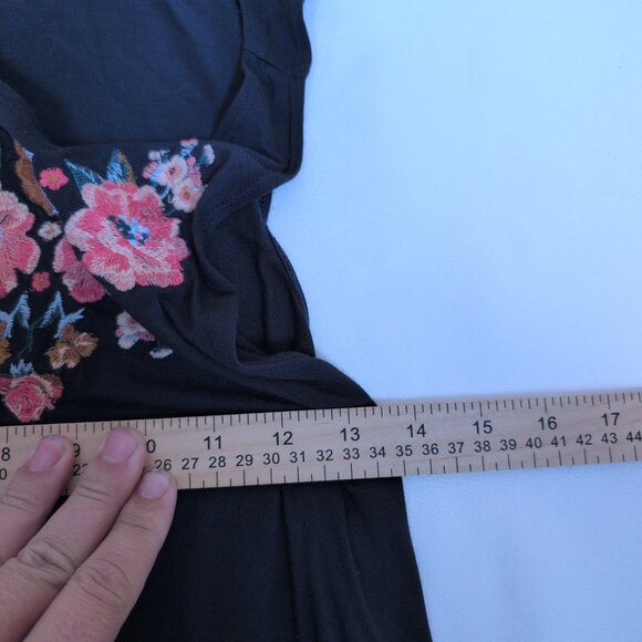 American Eagle Dark Blue Floral Graphic Flowy Swing Tank Top Women's Medium‎ - Picture 6 of 7